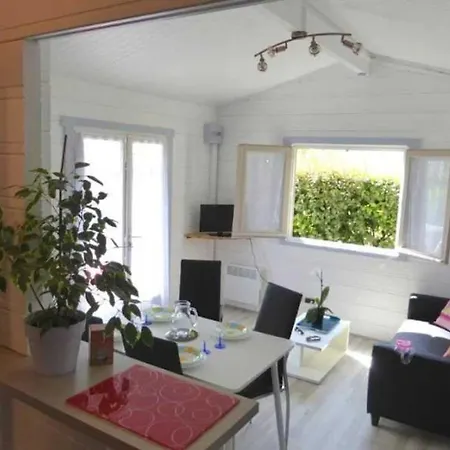 Zecamping Anime Dog Friendly Familial Piscine Couverte